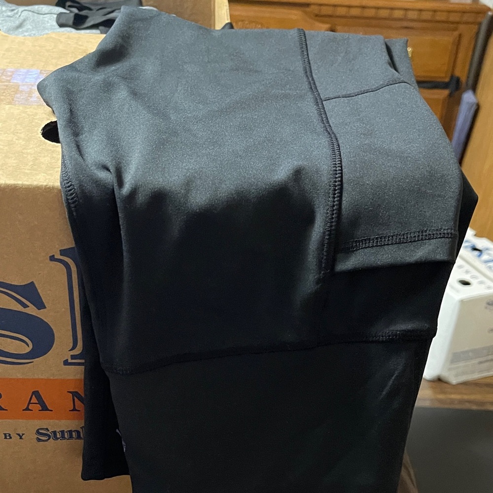 Adrienne Vittadini Women's Black leggings size M